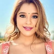 Elsa Ghosh