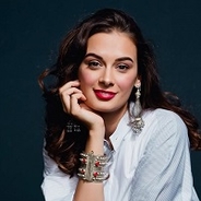 Evelyn Sharma